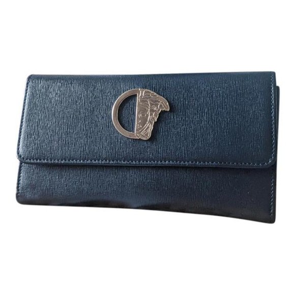Versace Collection Handbags - ✨HOST PICK✨ Versace Collection Women's Medusa Tri-fold Portfolio Leather Wallet